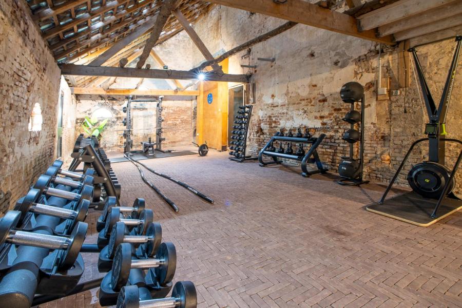 Waarom krachttraining met vrije gewichten zo effectief is